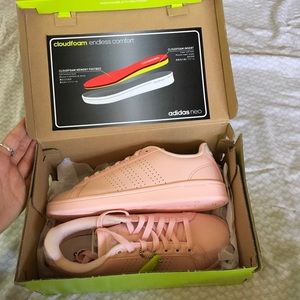 New in box addidas neo cloudfoams women’s 7